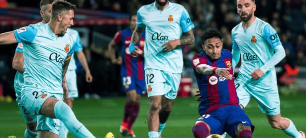 包含瓦伦西亚迎战塞维利亚，双方实力对比难分伯仲的词条