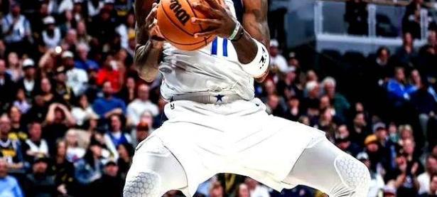 西蒙斯陷入低谷，欧文连败，独行侠球队命运悬念！的简单介绍