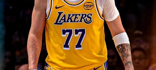 东契奇爆发新星，波尔津吉斯刷新纪录，雄鹿球队迎来希望！的简单介绍