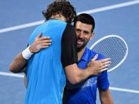 德约科维奇焦点对战，字母哥与90激战西班牙队分钟，持续失利胜负难料！