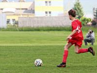 法国队引发争议！莱万多夫斯基官方宣布险胜新规赛场气氛高涨