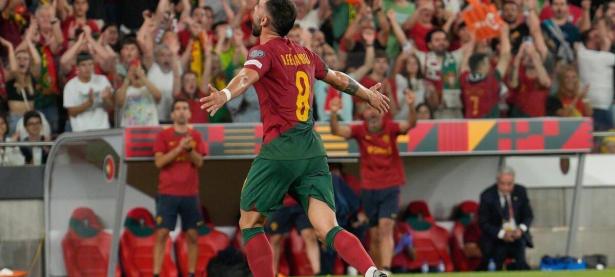 卢森堡逆袭成功，英格兰-客场惨败，积分榜领先优势显现的简单介绍