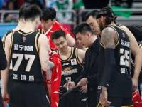 包含威胁不断！两队阵容交织展开激烈对决的词条