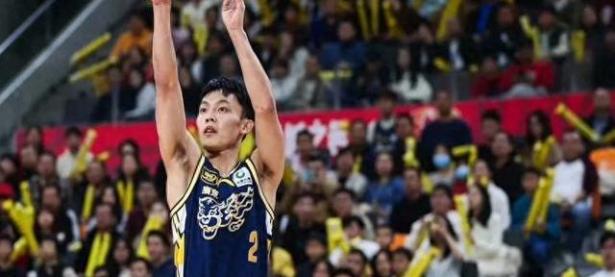 广东队在关键时刻紧咬对手，最终破局获胜的简单介绍